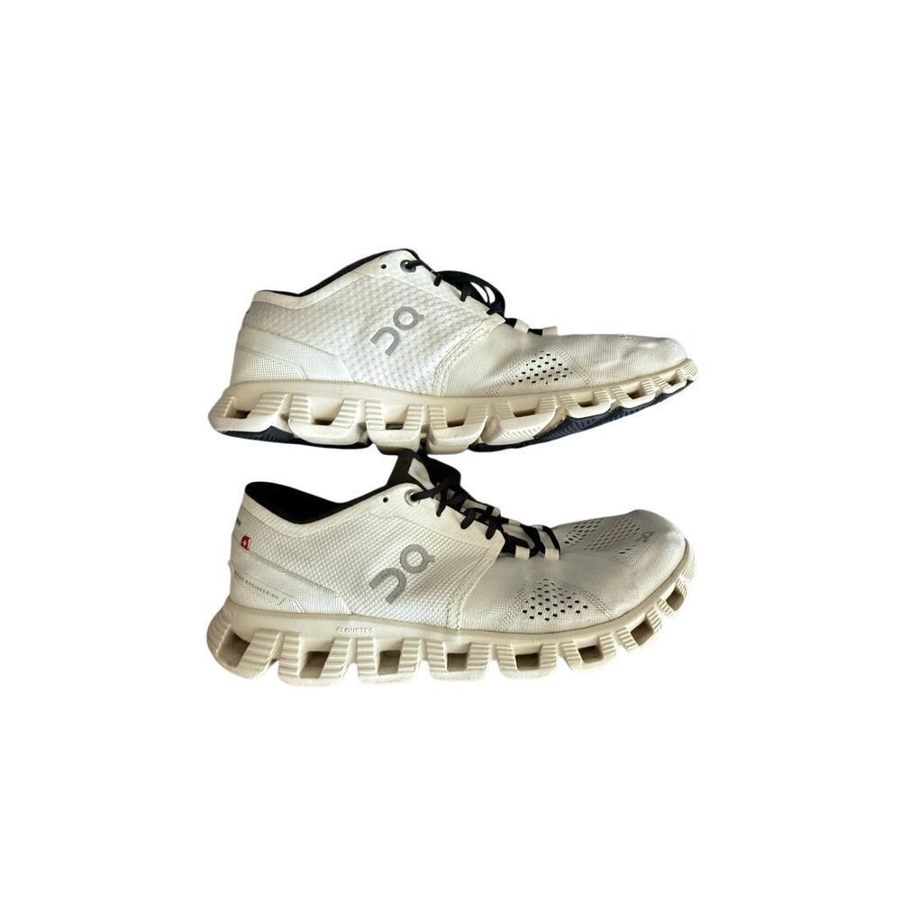On WomensβWhite Black Cloud X Lace Up Athletic Running Sneakers Shoes Size 10.5